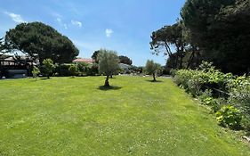 Le 36 Maison D'Hotes Piscine & Spa
